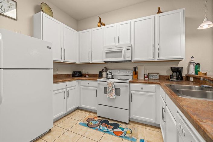 Image No.18-3 Bed Property for sale