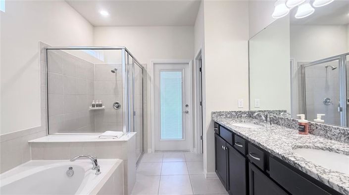 Image No.14-8 Bed House for sale