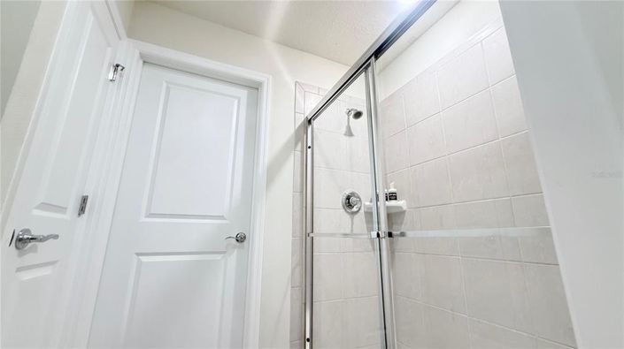 Image No.19-8 Bed House for sale