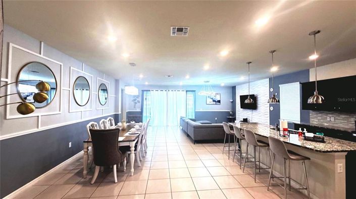 Image No.2-8 Bed House for sale