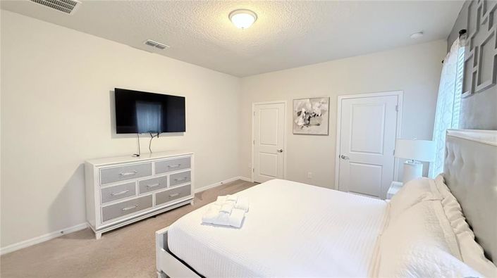 Image No.24-8 Bed House for sale