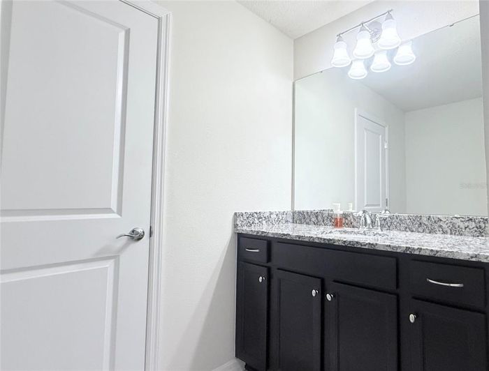 Image No.32-8 Bed House for sale