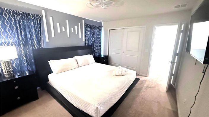 Image No.33-8 Bed House for sale