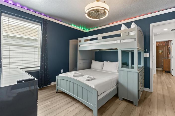 Image No.23-10 Bed House for sale