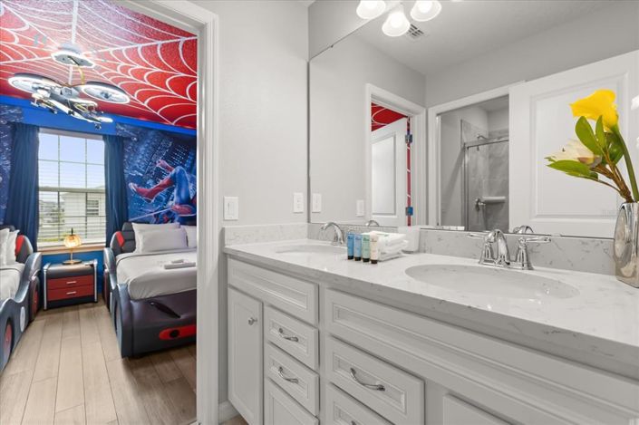 Image No.32-10 Bed House for sale