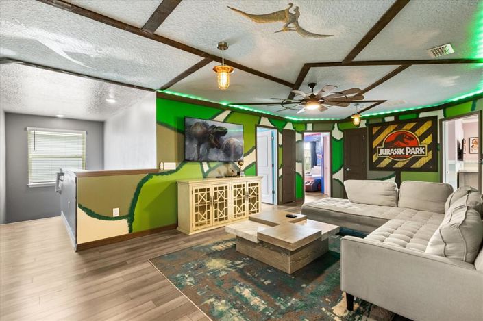 Image No.34-10 Bed House for sale