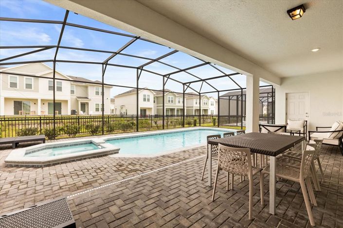 Image No.49-10 Bed House for sale