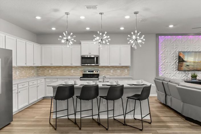 Image No.6-10 Bed House for sale