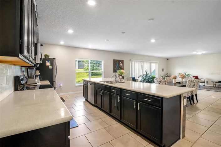 Image No.9-4 Bed Property for sale