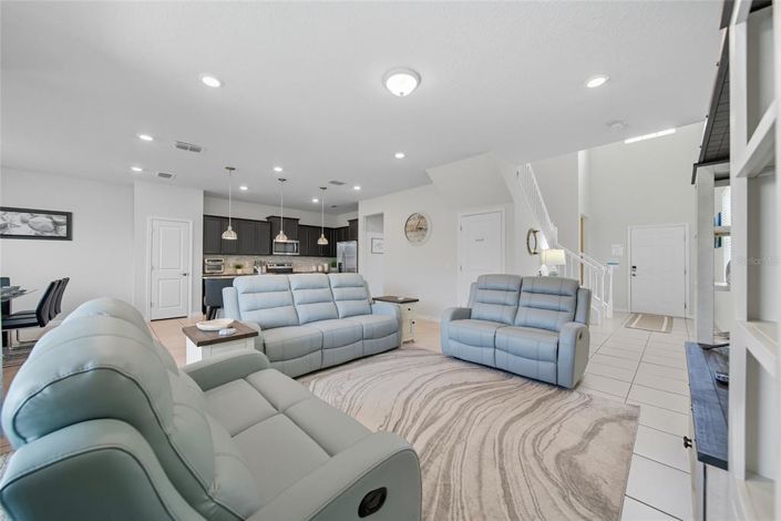 Image No.2-5 Bed House for sale