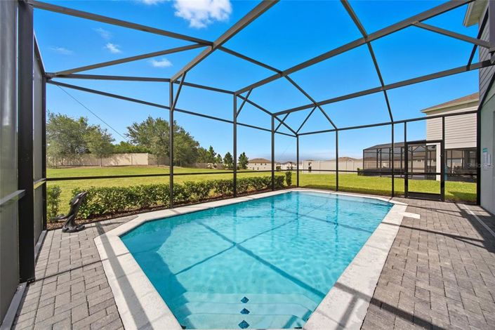 Image No.30-5 Bed House for sale