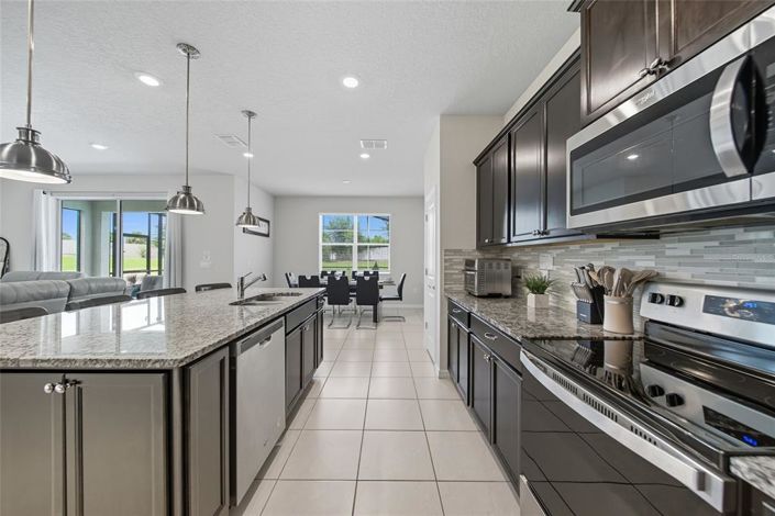 Image No.5-Propriété de 5 chambres à vendre à Davenport