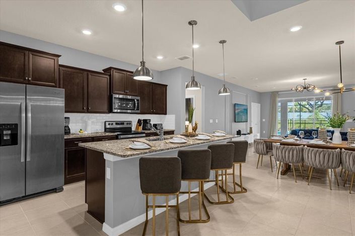 Image No.2-7 Bed Property for sale