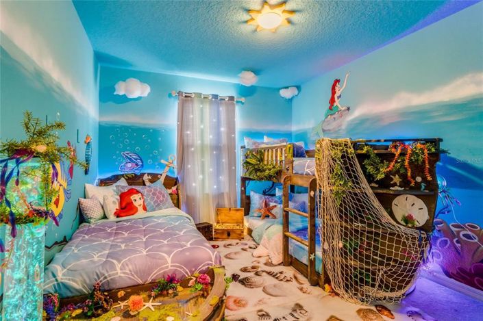 Image No.14-5 Bed Property for sale