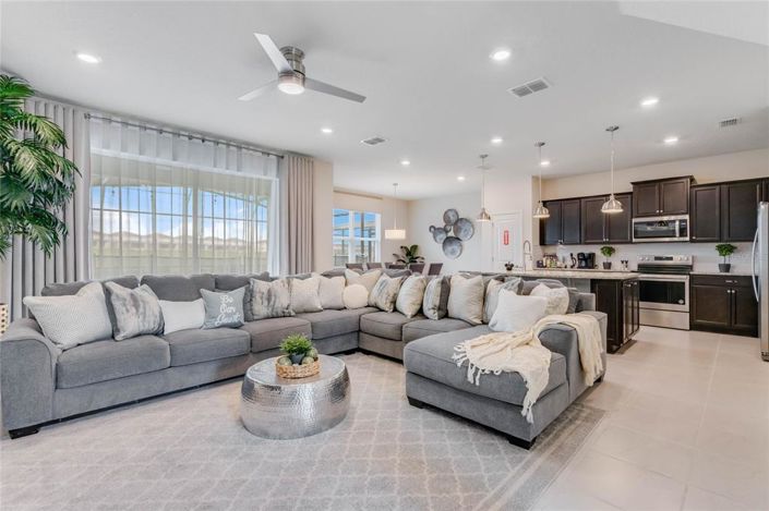 Image No.2-Maison de 5 chambres à vendre à Saint John