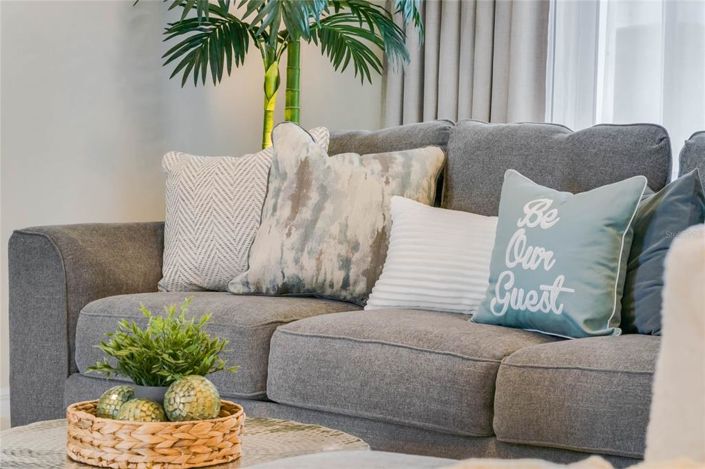 Image No.40-5 Bed Property for sale