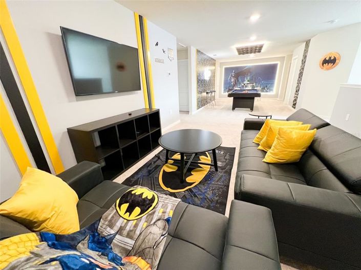 Image No.18-10 Bed Property for sale