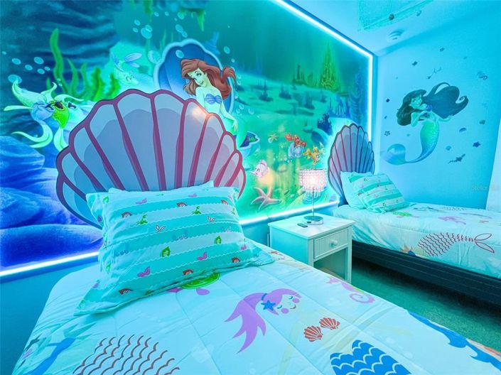 Image No.33-10 Bed Property for sale