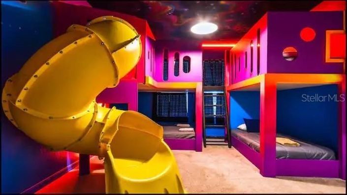 Image No.42-10 Bed Property for sale