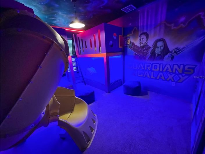 Image No.43-10 Bed Property for sale