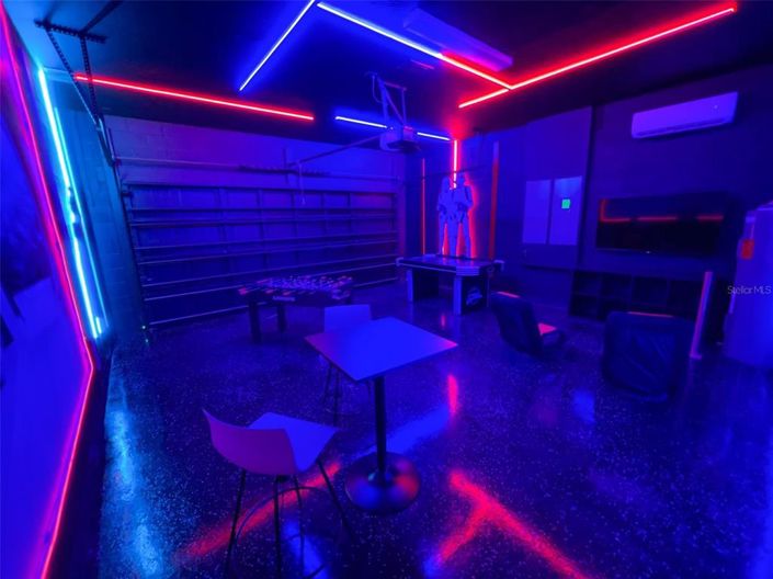 Image No.45-10 Bed Property for sale