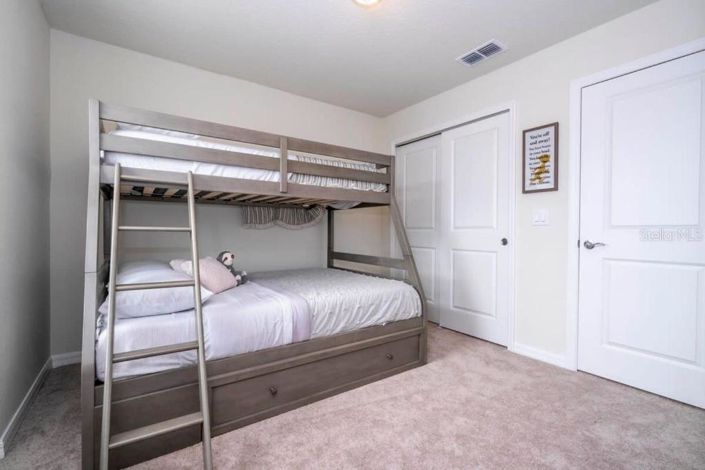 Image No.16-5 Bed Townhouse for sale