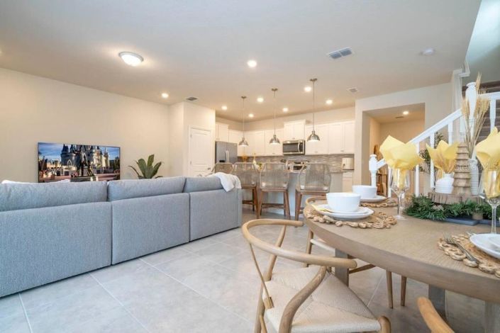 Image No.9-5 Bed Townhouse for sale