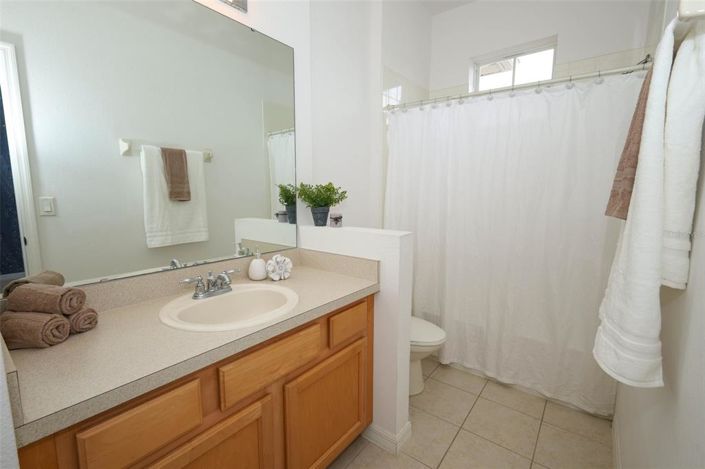 Image No.41-2 Bed Townhouse for sale