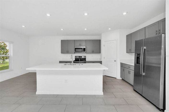 Image No.12-5 Bed House for sale