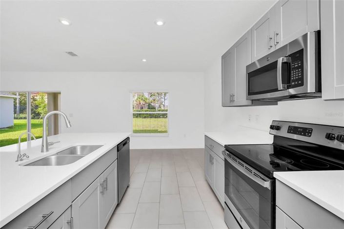 Image No.4-5 Bed Property for sale