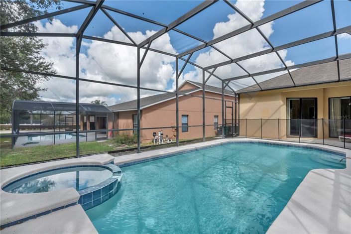 Image No.3-4 Bed House for sale