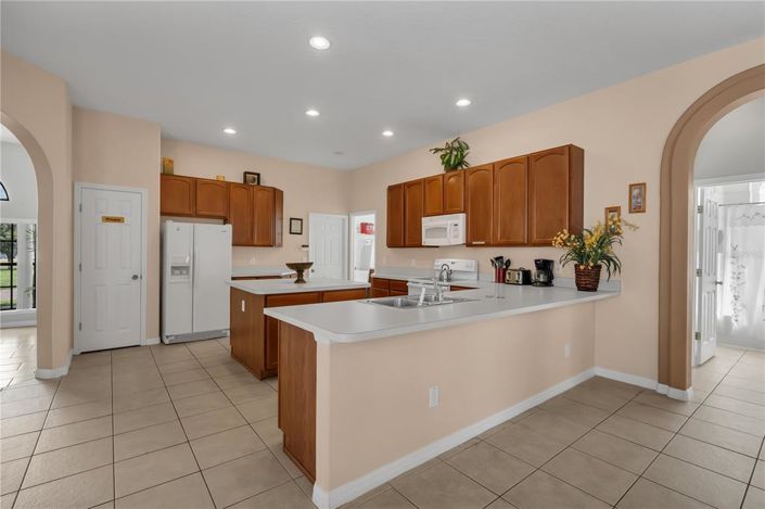 Image No.9-4 Bed Property for sale