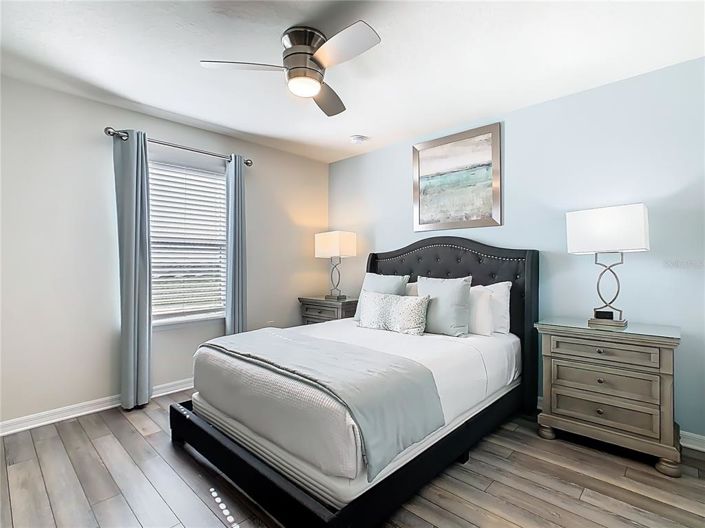 Image No.32-7 Bed Property for sale