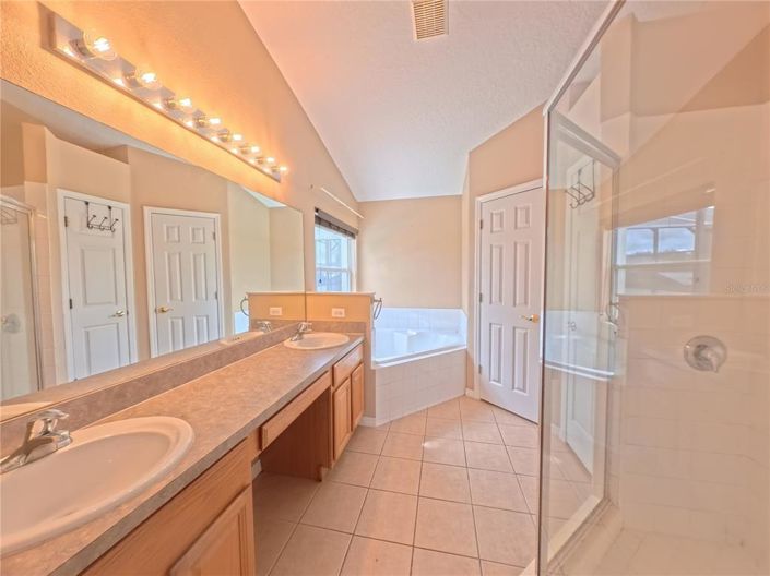 Image No.20-4 Bed Property for sale