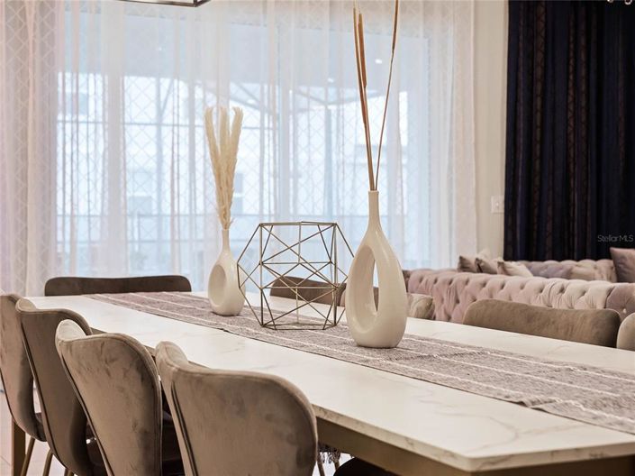 Image No.20-10 Bed House for sale