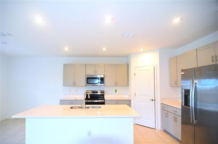 Image No.11-5 Bed Property for sale