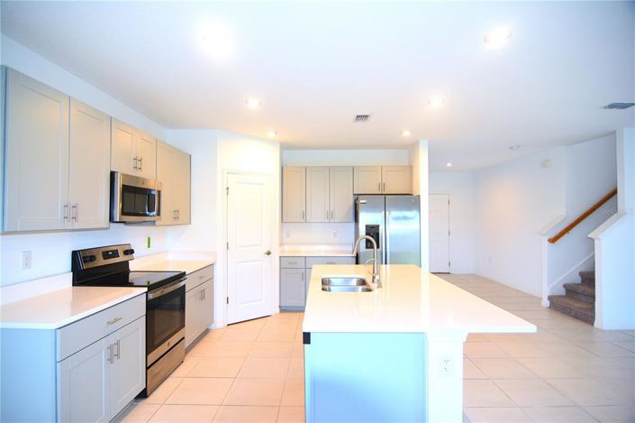 Image No.12-5 Bed House for sale