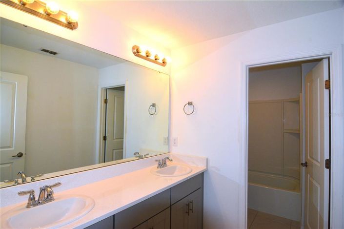 Image No.23-5 Bed Property for sale