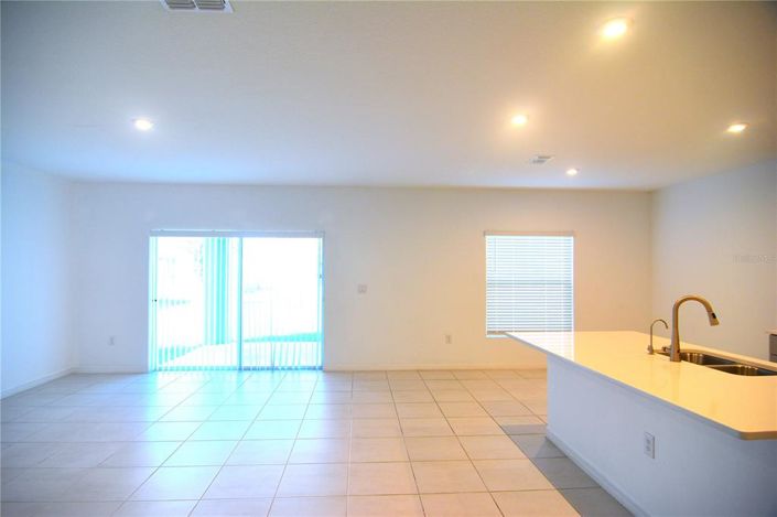 Image No.6-5 Bed Property for sale