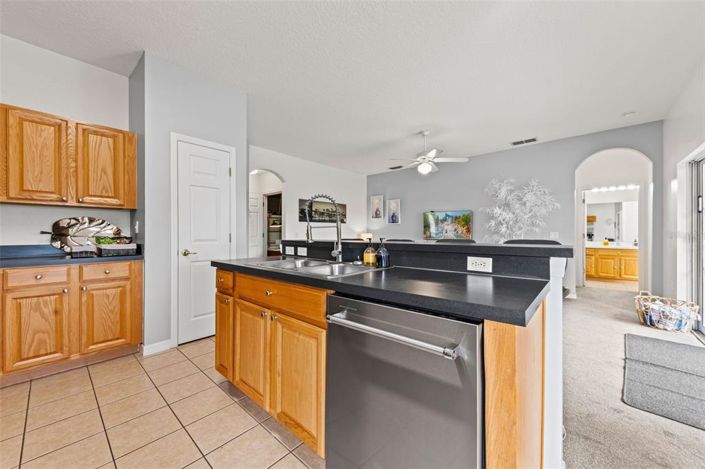 Image No.17-4 Bed House for sale