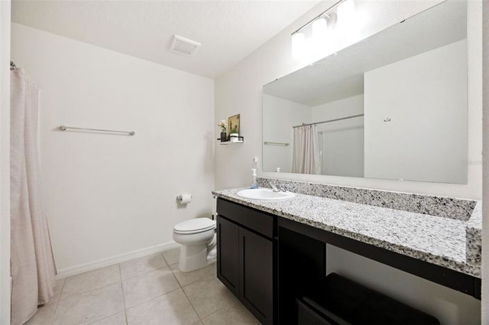 Image No.27-3 Bed Property for sale