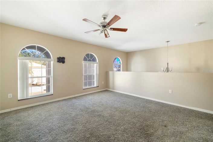 Image No.17-4 Bed House for sale