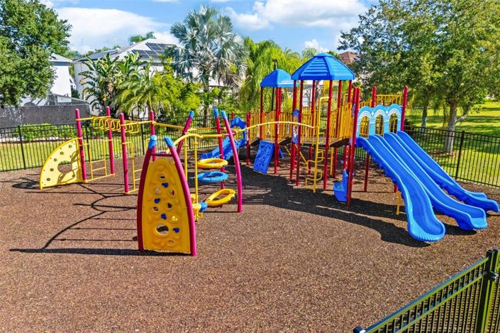 Image No.30-4 Bed House for sale