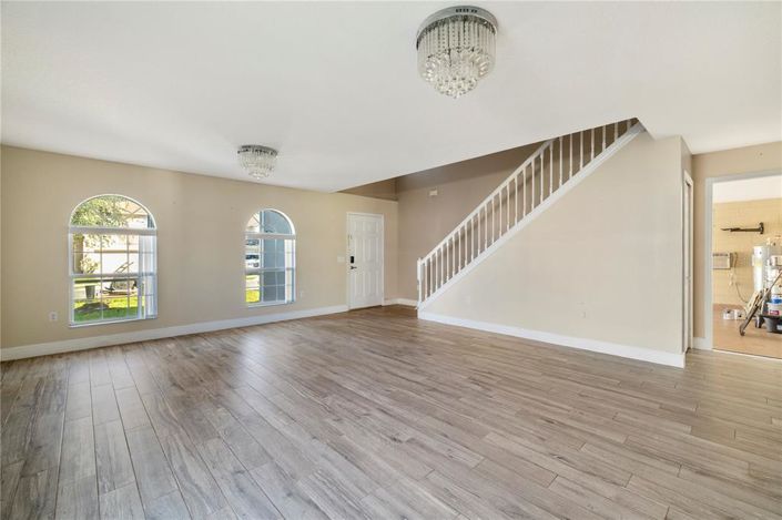 Image No.7-4 Bed House for sale