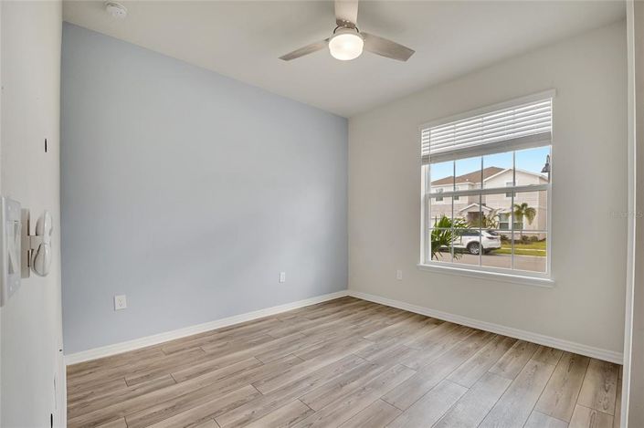 Image No.12-8 Bed House for sale