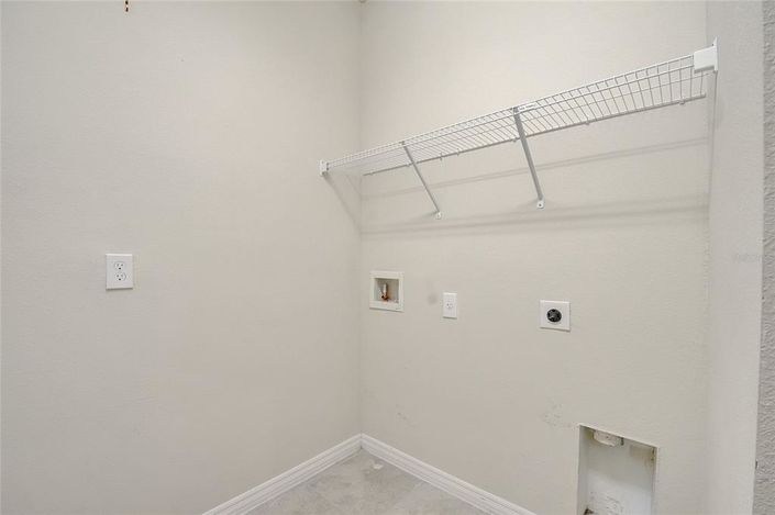 Image No.18-8 Bed House for sale