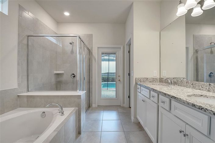 Image No.39-8 Bed Property for sale