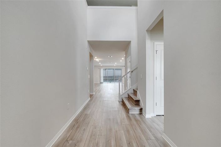 Image No.7-8 Bed Property for sale