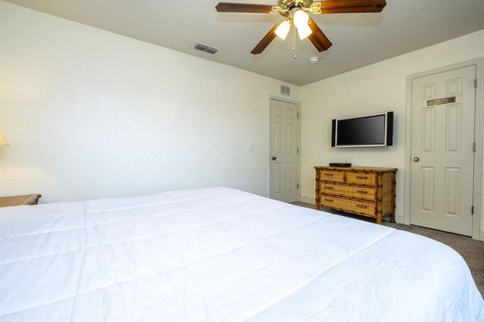 Image No.24-4 Bed Townhouse for sale