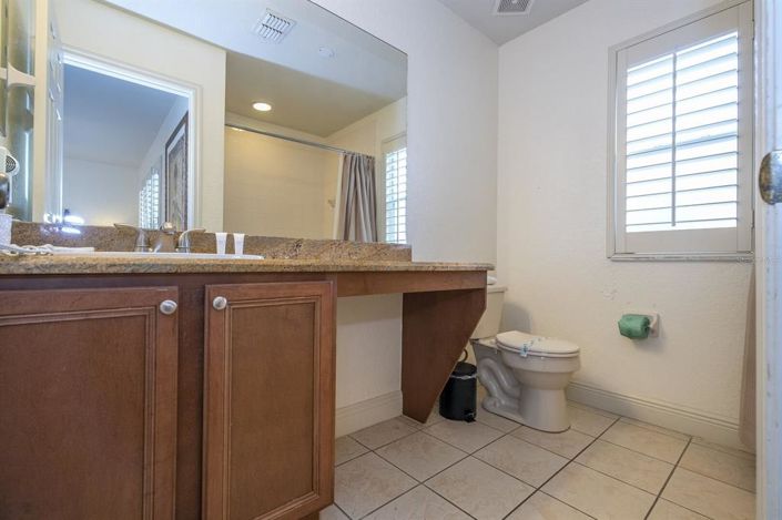 Image No.34-4 Bed Townhouse for sale